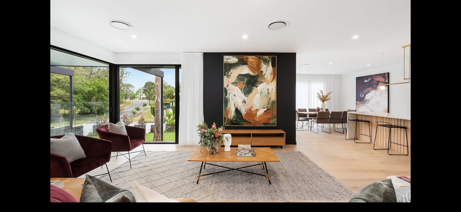 3 Ruth Miller Close — open-plan living and dining